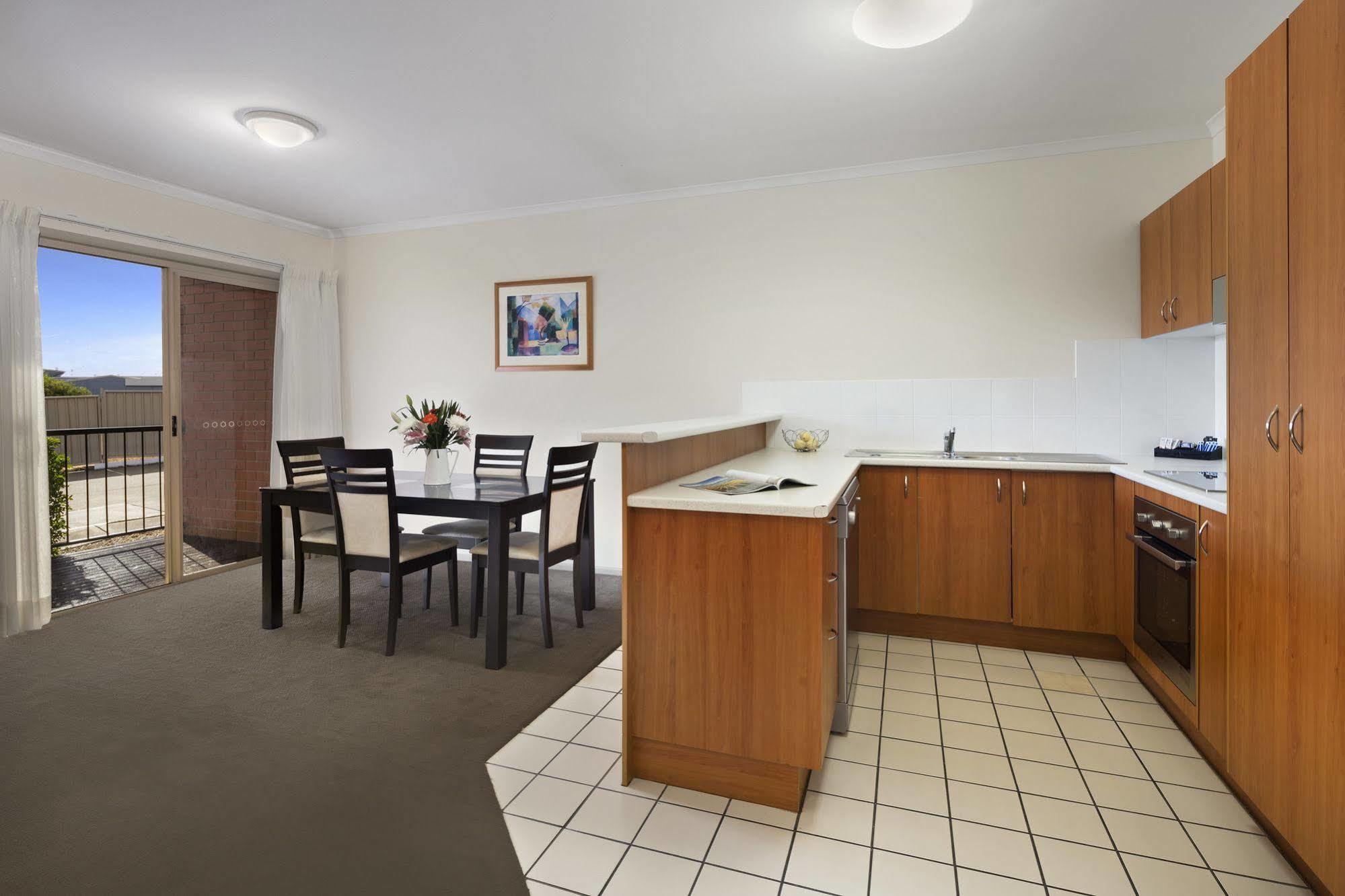 Quest Tamworth Aparthotel Exterior photo